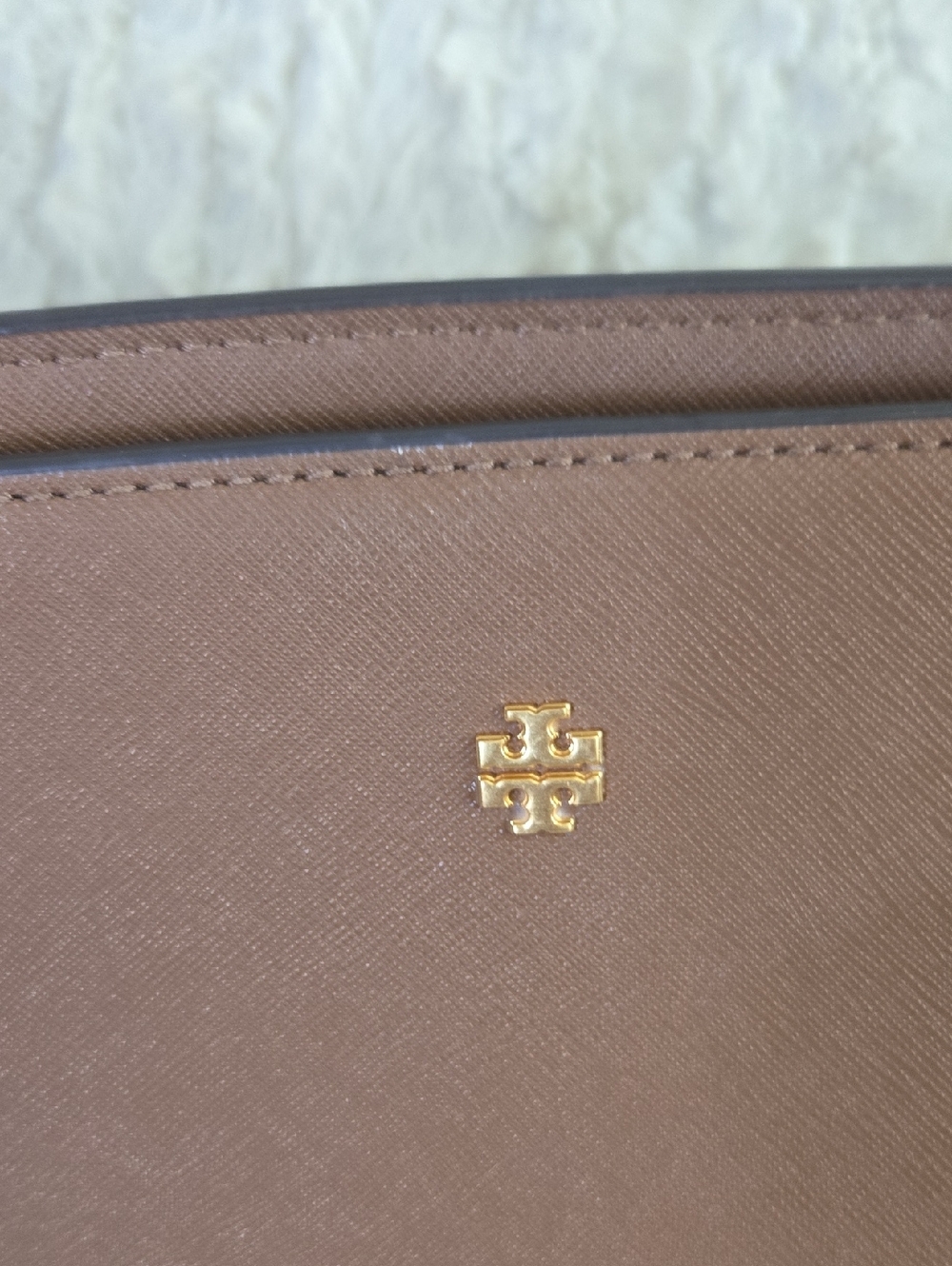 Tory Burch Taupe Brown Leather Tote with Gold Logo - Picture 2 of 9